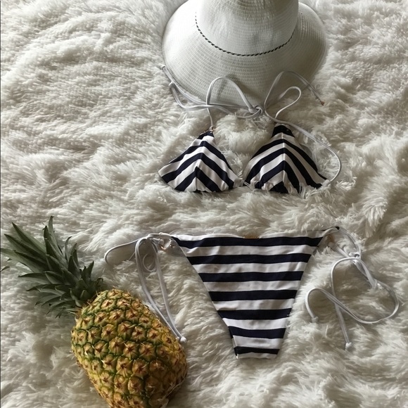 TWO PIECES BIKINI - Picture 2 of 3